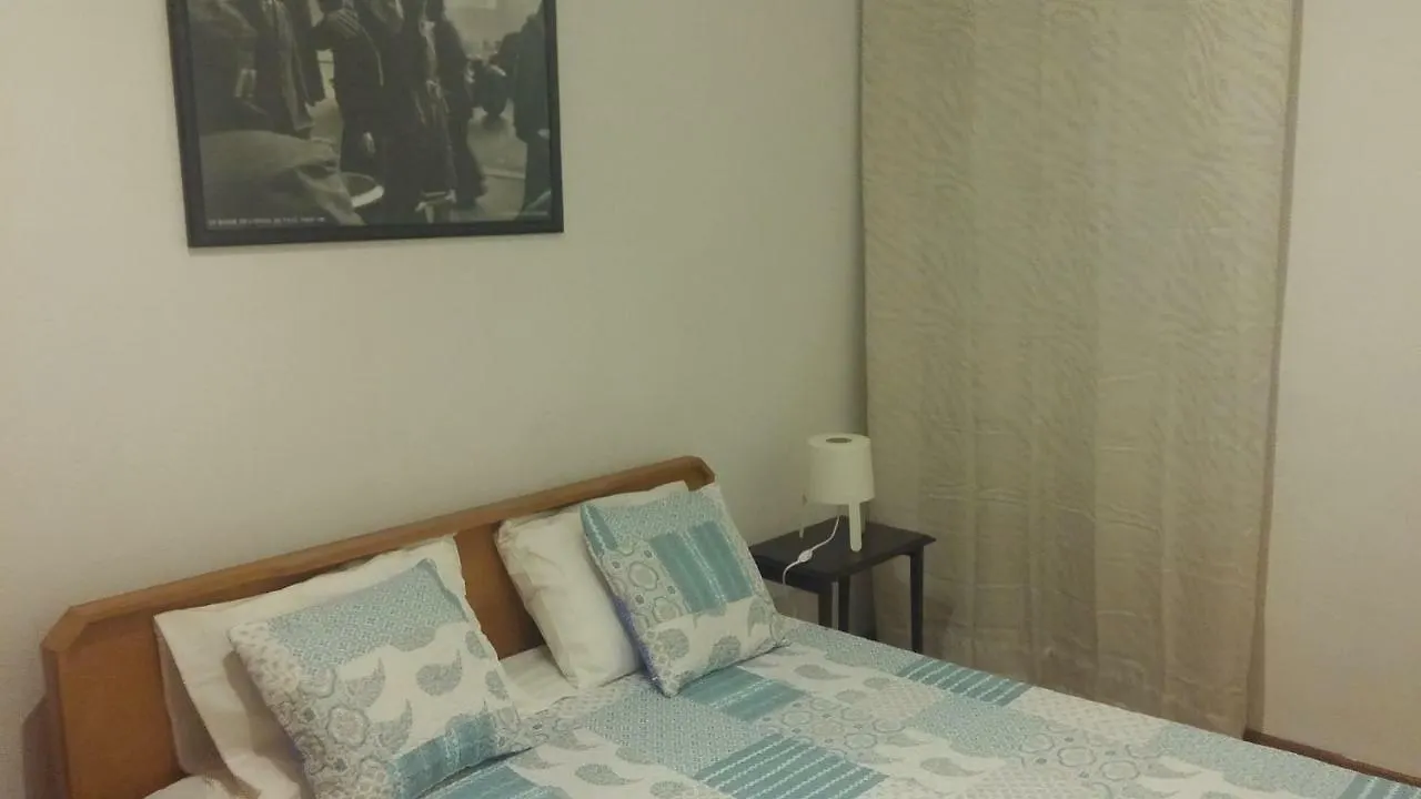 Encarnacao Metro 1/2 Apartment Lisbon