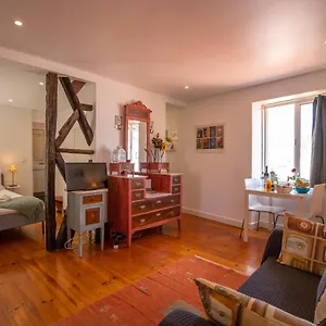 Apartment Great In Historical Center, Lisbon